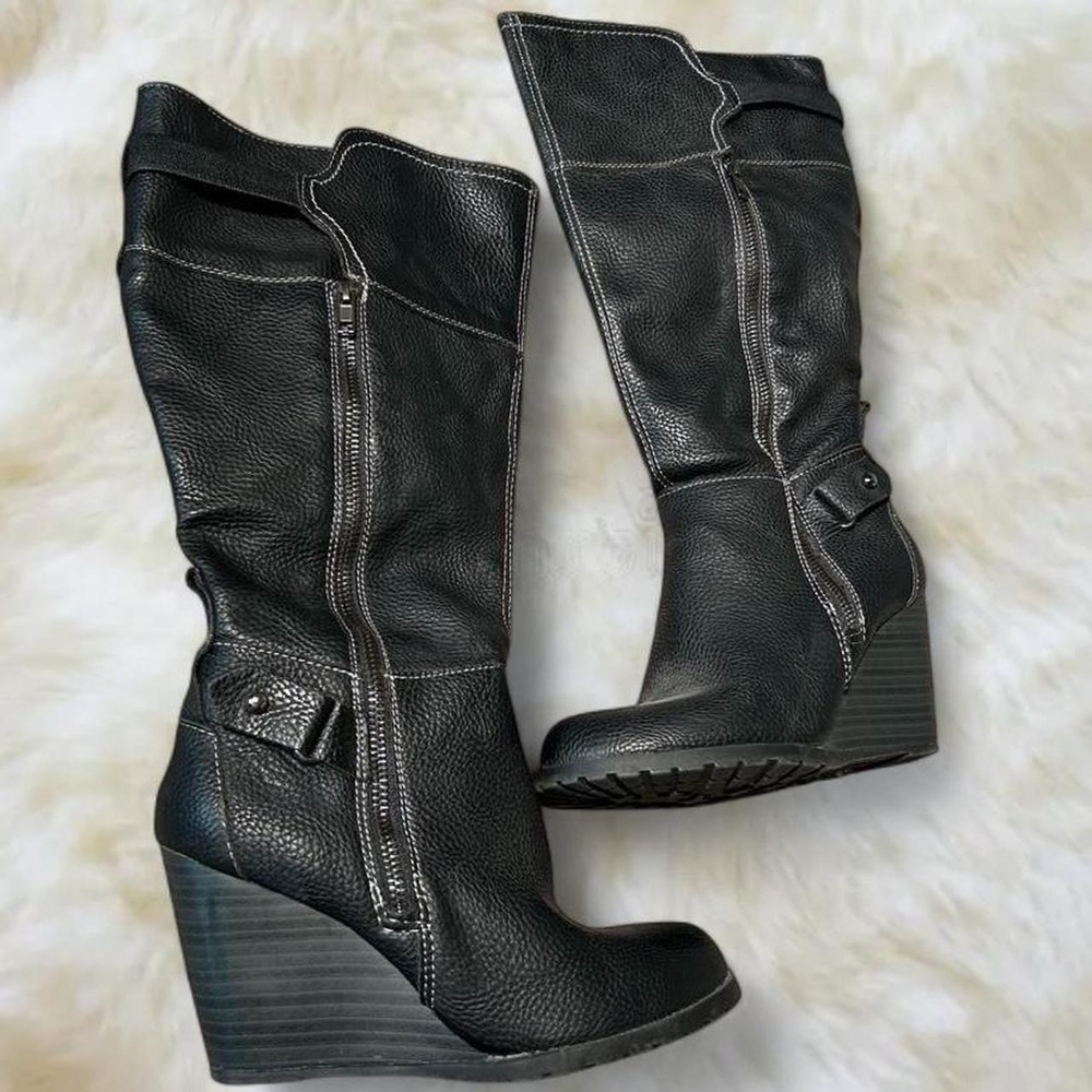 Sbicca Sippy Black Faux Leather Y2K Knee High Wedge Boots Buckle Moto Womens 7M